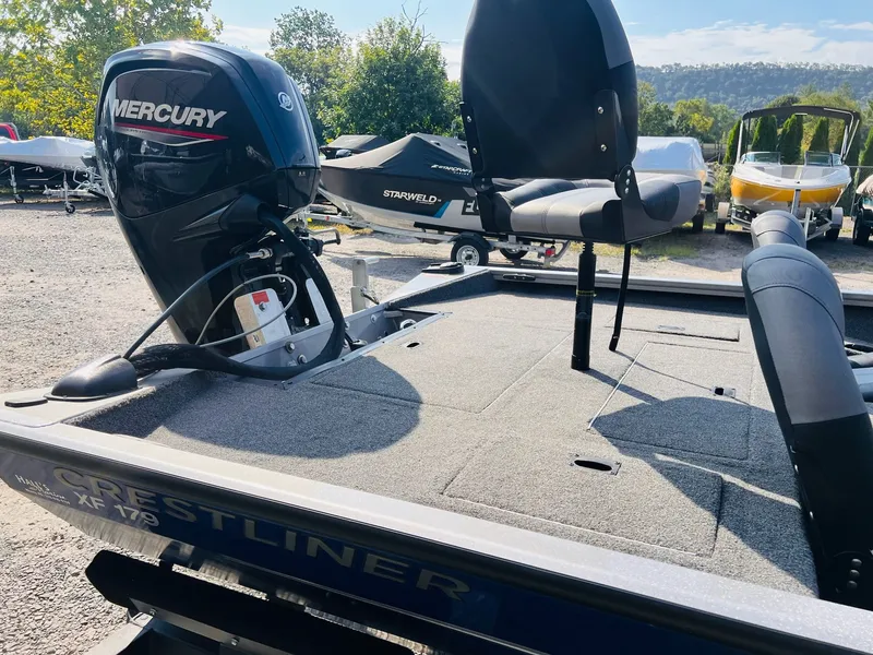 Slide: The Image of Crestliner XFC 179 2021 - 30