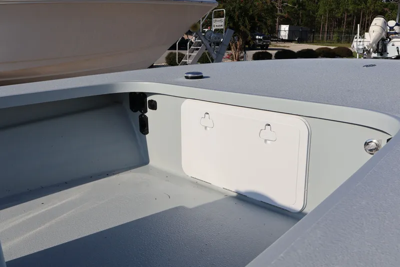 Slide: The Image of Mitzi Skiff 17 TOURNAMENT w/ DF60ATLW5 SUZUKI 2025 - 4