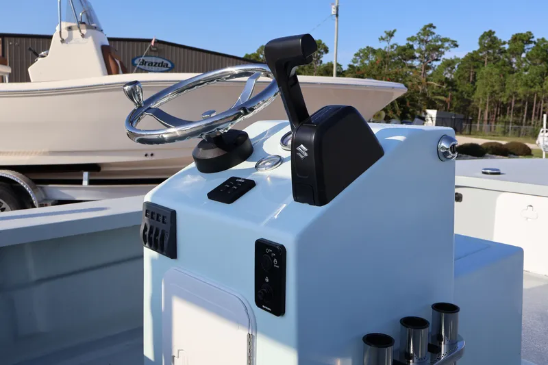 Slide: The Image of Mitzi Skiff 17 TOURNAMENT w/ DF60ATLW5 SUZUKI 2025 - 7