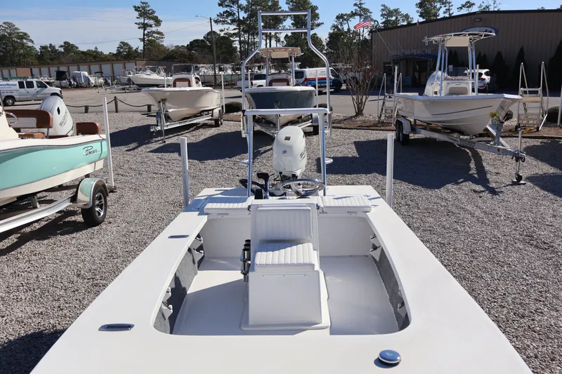 Slide: The Image of Mitzi Skiff 17' TOURNAMENT w/ DF60ATLW5 SUZUKI FOURSTROKE 2026 - 12