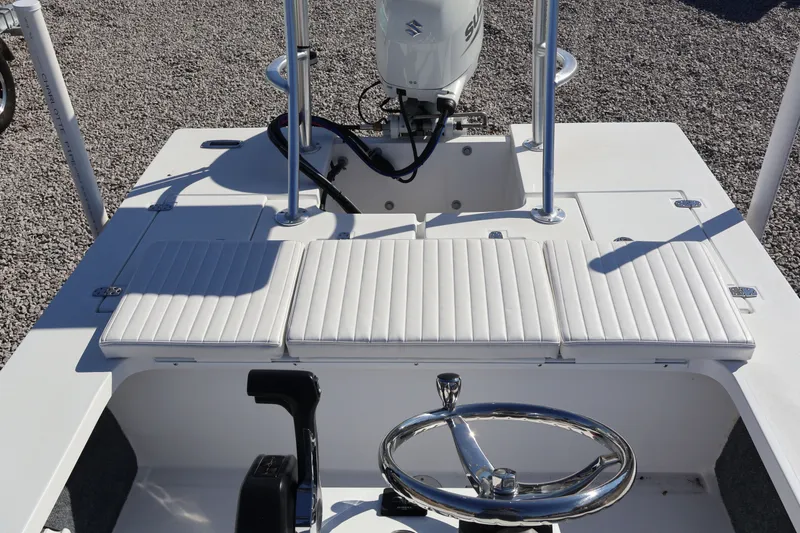 Slide: The Image of Mitzi Skiff 17' TOURNAMENT w/ DF60ATLW5 SUZUKI FOURSTROKE 2026 - 13