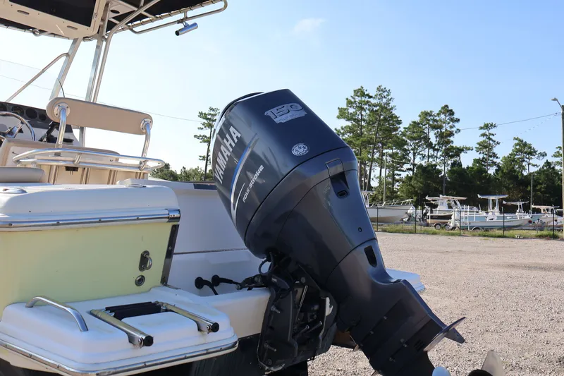 Slide: The Image of Scout 210 Sportfish 2005 - 10