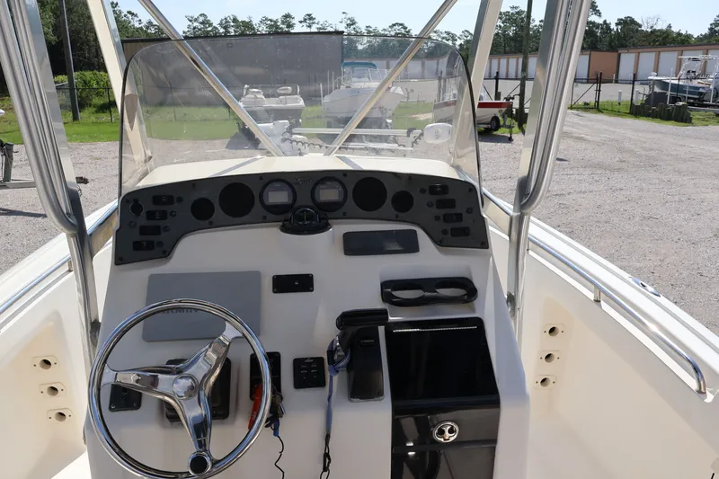 Slide: The Image of Scout 210 Sportfish 2005 - 5