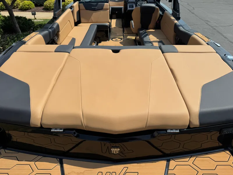 Slide: The Image of MasterCraft NXT24 2022 - 7