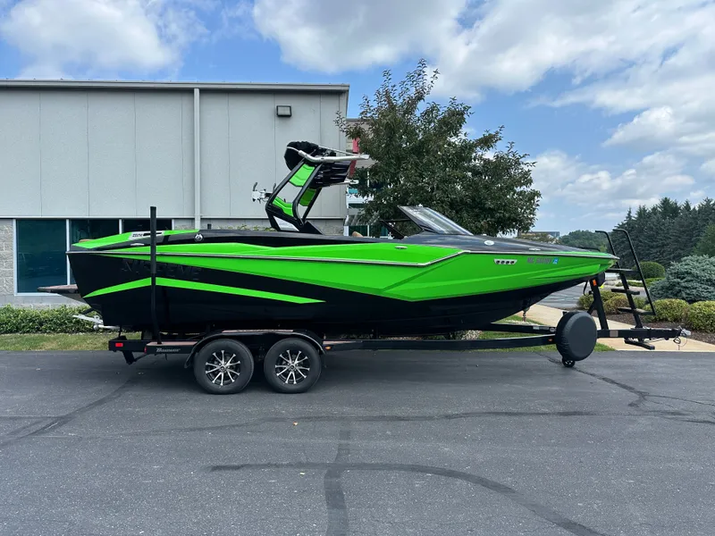 The Image of Supreme ZS232 2022 - 1