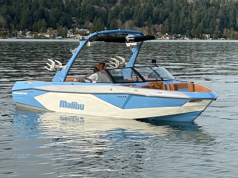 Slide: The Image of Malibu Wakesetter 23 LSV 2025 - 7