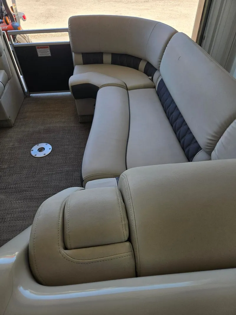 Slide: The Image of Bennington 23RSR 2019 - 14