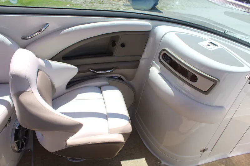 Slide: The Image of Crownline Boats 255 SS 2013 - 10