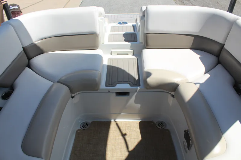 Slide: The Image of Crownline Boats 255 SS 2013 - 14