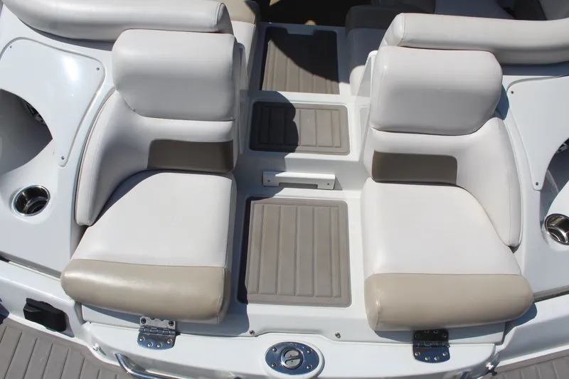 Slide: The Image of Crownline Boats 255 SS 2013 - 15