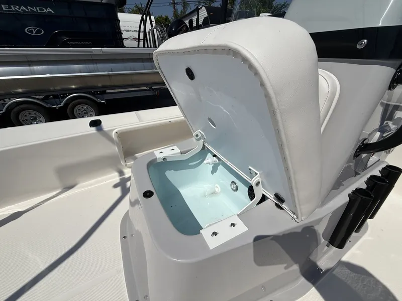 Slide: The Image of Spyder FX17 Flicker 2026 - 9