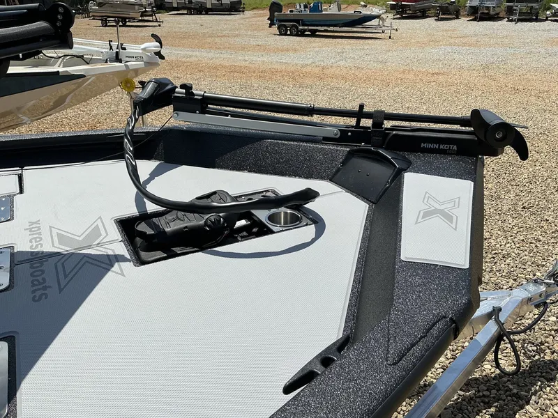 Slide: The Image of Xpress H18C Crappie 2026 - 6