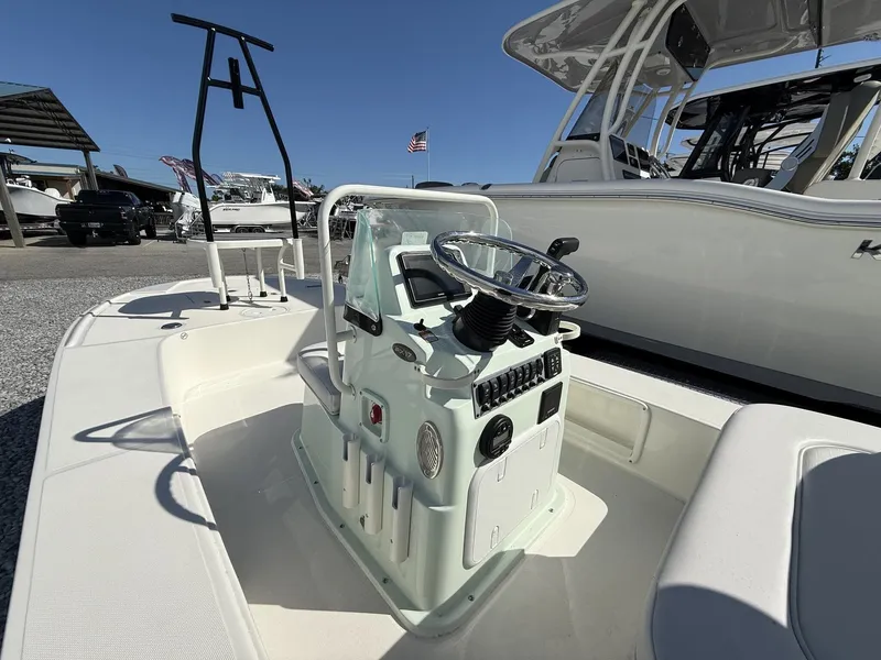 Slide: The Image of Spyder FX17 Flicker 2026 - 9