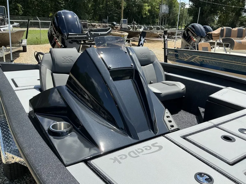 Slide: The Image of Xpress H18C Crappie 2026 - 4