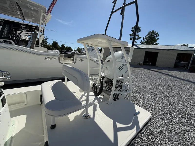 Slide: The Image of Spyder FX17 Flicker 2026 - 5