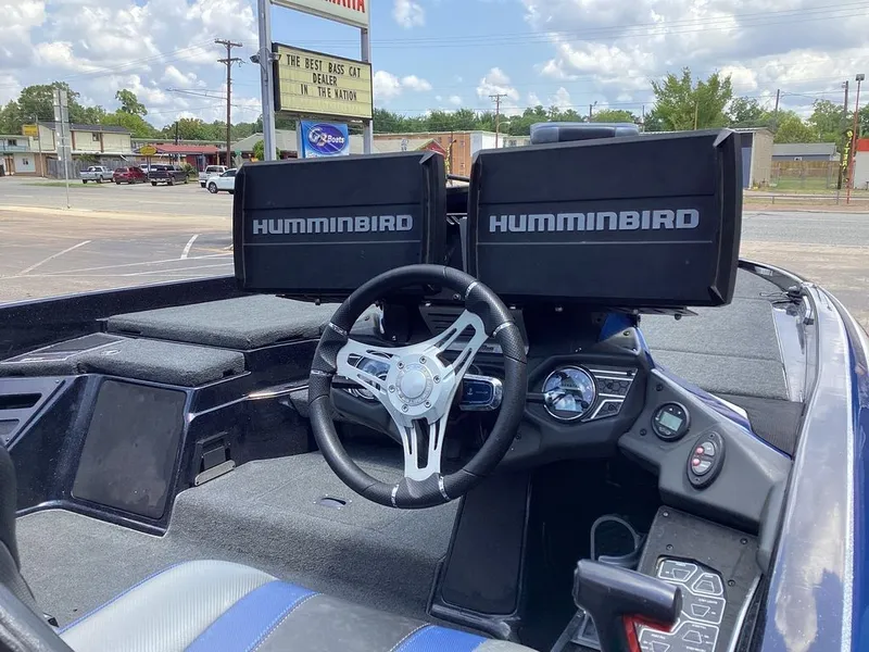 Slide: The Image of Skeeter FXR21 2021 - 12