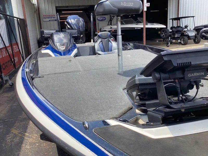 Slide: The Image of Skeeter FXR21 2021 - 16