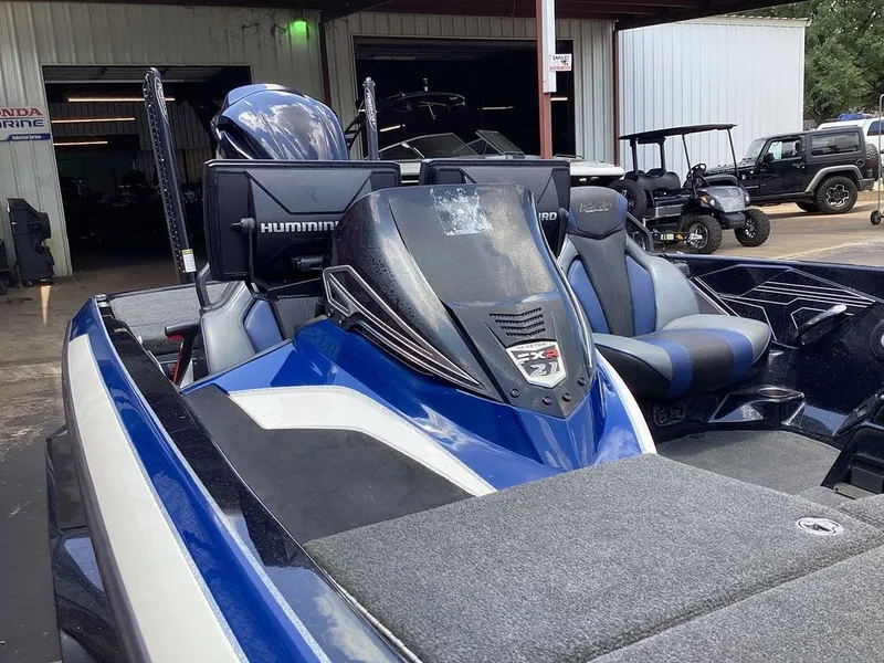 Slide: The Image of Skeeter FXR21 2021 - 18