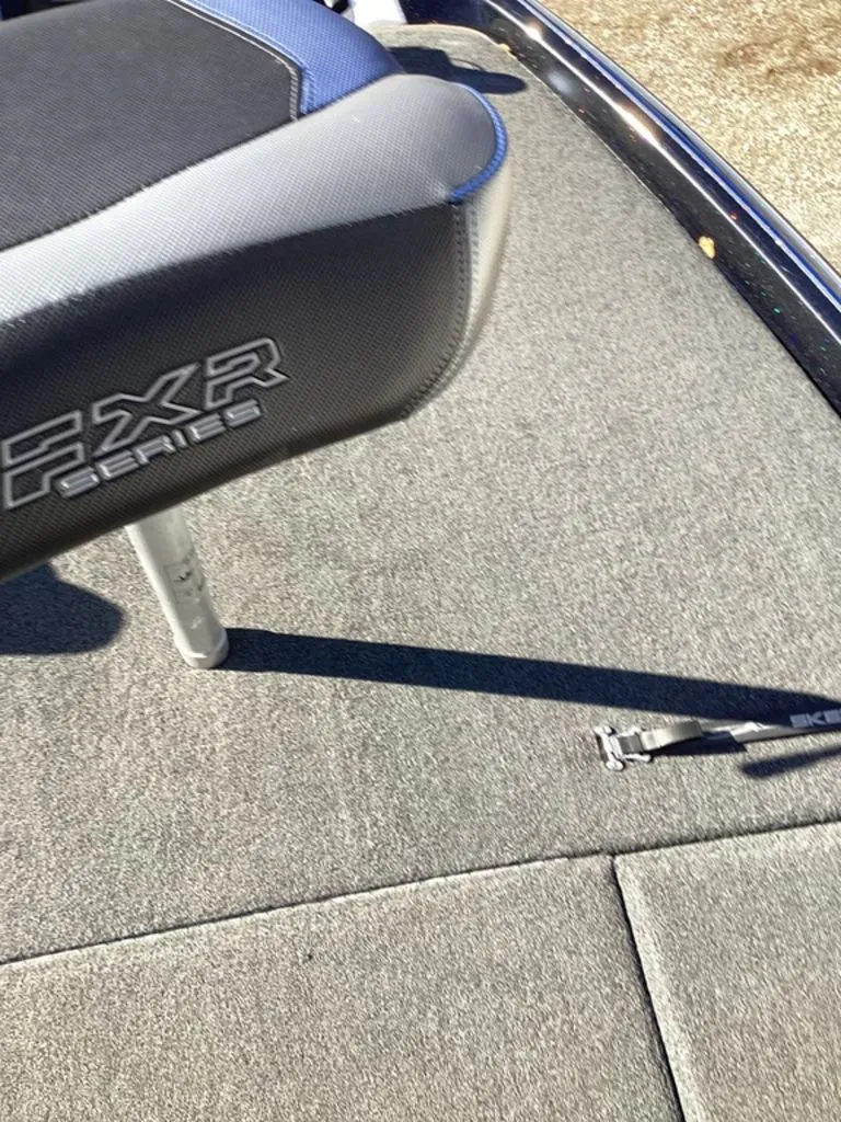 Slide: The Image of Skeeter FXR21 2021 - 42