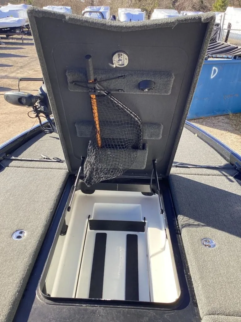 Slide: The Image of Skeeter FXR21 2021 - 50