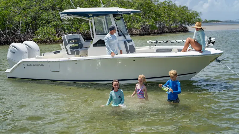 Slide: The Image of Cobia 245 Center Console 2026 - 15