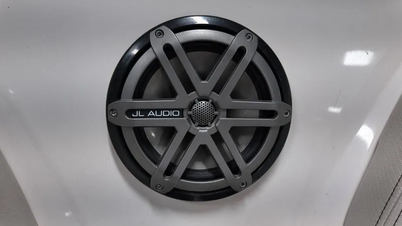 Slide: The Image of MasterCraft X30 2012 - 15