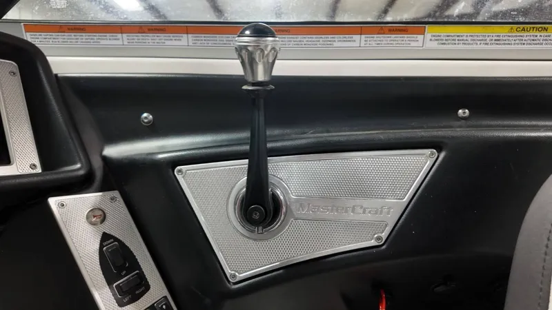 Slide: The Image of MasterCraft X30 2012 - 34