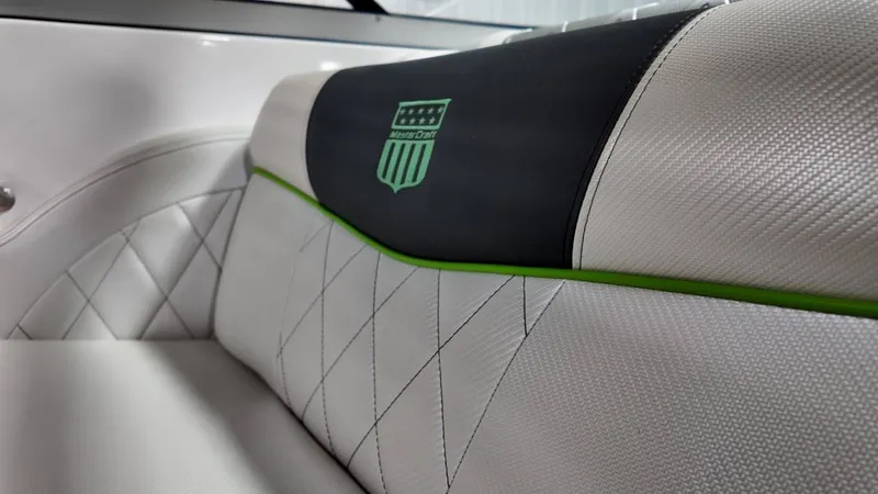 Slide: The Image of MasterCraft X30 2012 - 41