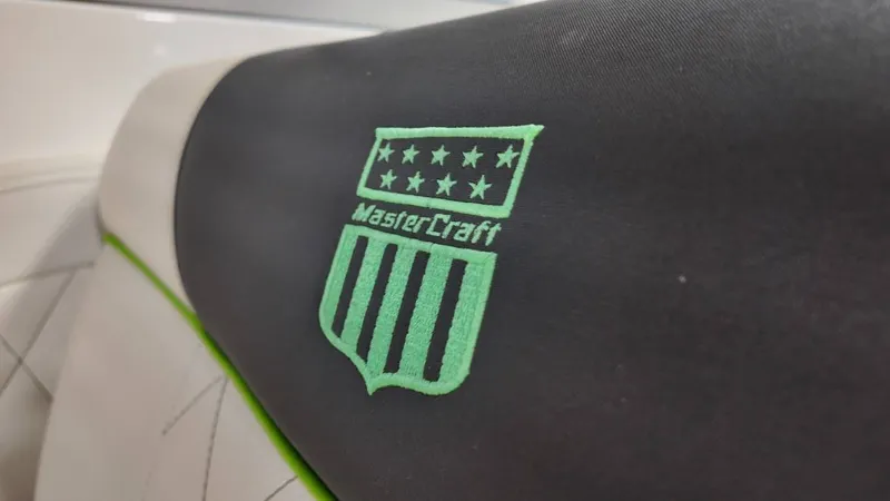 Slide: The Image of MasterCraft X30 2012 - 42