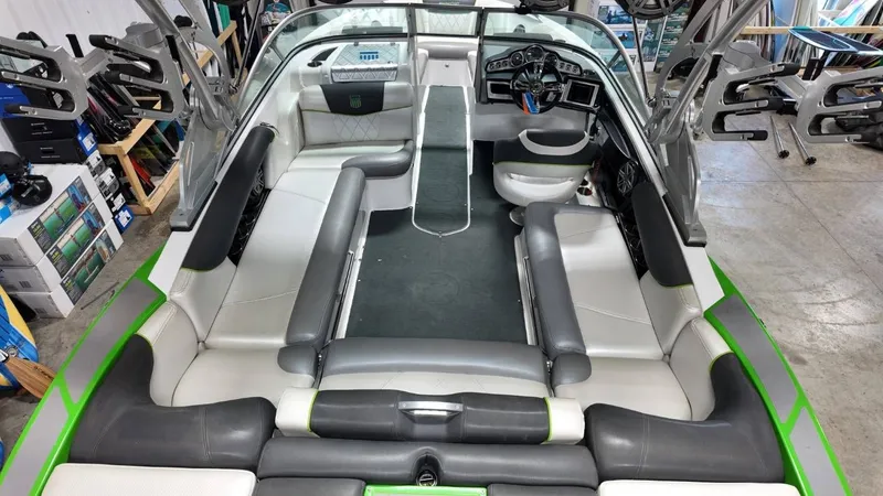 Slide: The Image of MasterCraft X30 2012 - 53