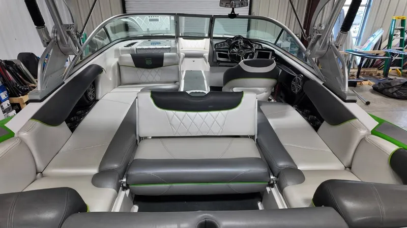 Slide: The Image of MasterCraft X30 2012 - 56