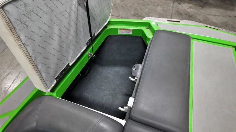 Slide: The Image of MasterCraft X30 2012 - 59