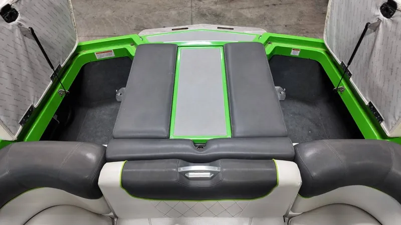 Slide: The Image of MasterCraft X30 2012 - 60