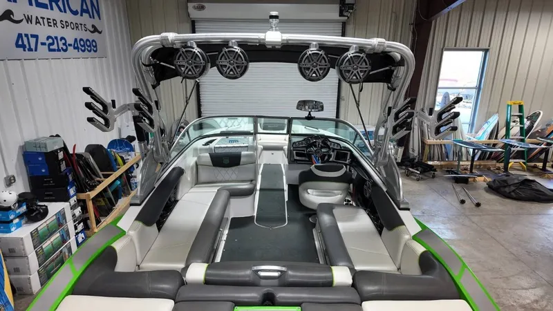 Slide: The Image of MasterCraft X30 2012 - 67