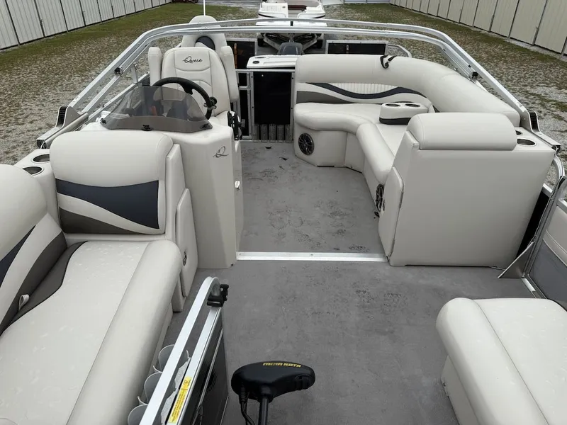 Slide: The Image of Qwest 818 2014 - 11