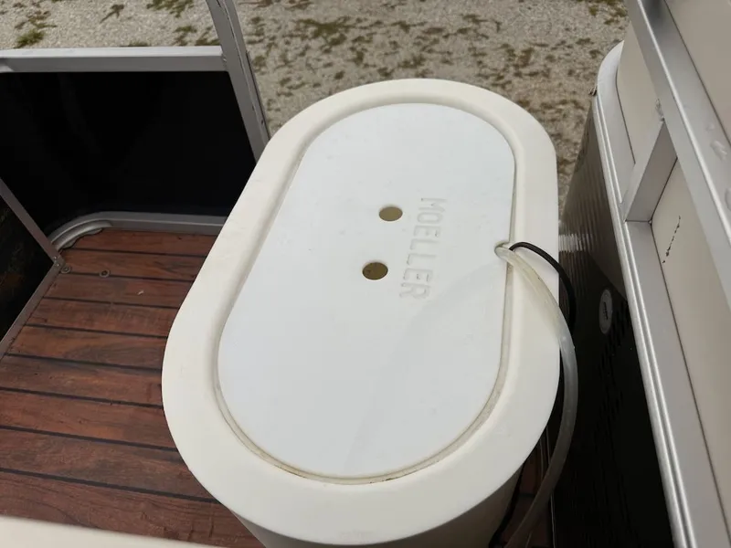 Slide: The Image of Qwest 818 2014 - 15