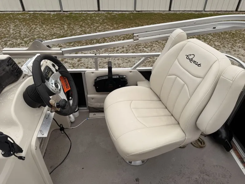 Slide: The Image of Qwest 818 2014 - 19