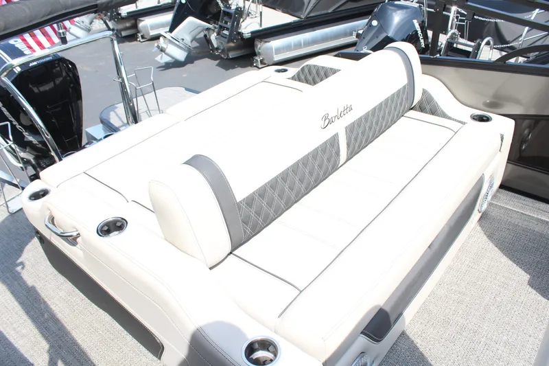 Slide: The Image of Barletta Lusso 23UC 2026 - 11