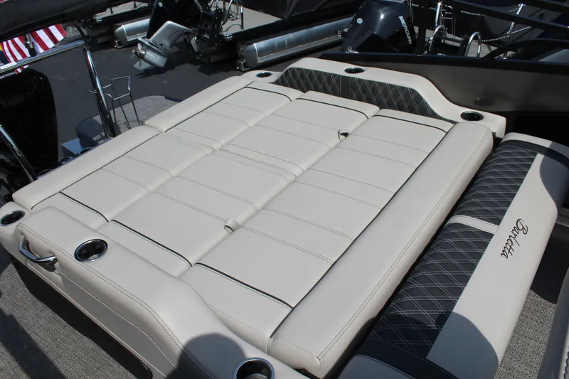 Slide: The Image of Barletta Lusso 23UC 2026 - 13