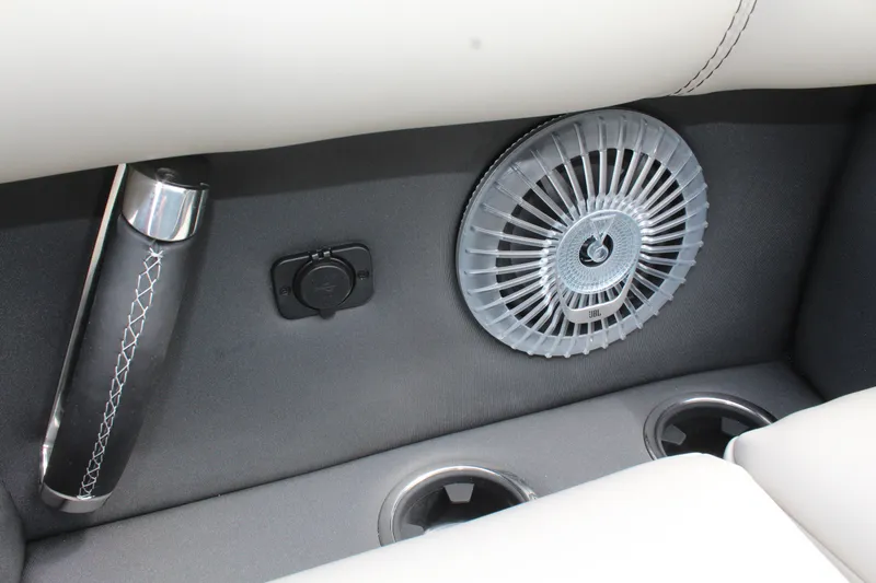 Slide: The Image of Barletta Lusso 23UC 2026 - 24