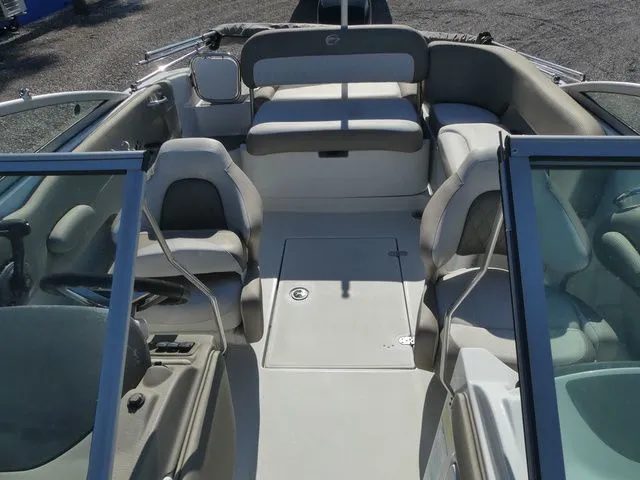Slide: The Image of Crownline Boats Eclipse E215 XS 2023 - 14