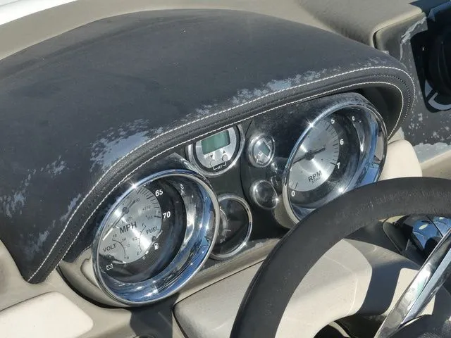 Slide: The Image of Crownline Boats Eclipse E215 XS 2023 - 18