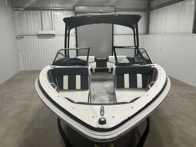 Slide: The Image of Glastron GT 205 2014 - 10