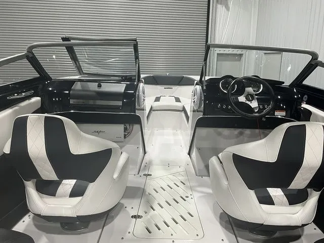 Slide: The Image of Glastron GT 205 2014 - 7