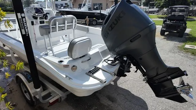 Slide: The Image of ALK 2 Powerboats 22CRX 2025 - 15