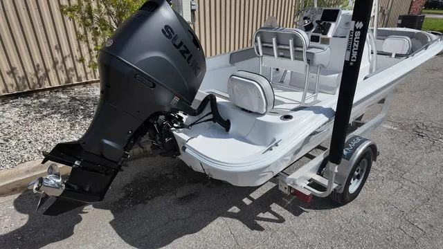 Slide: The Image of ALK 2 Powerboats 22CRX 2025 - 4