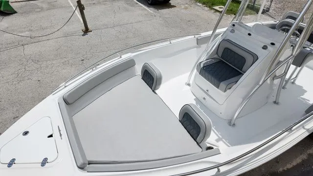 Slide: The Image of ALK 2 Powerboats 22CRX 2025 - 5