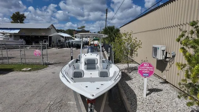 Slide: The Image of ALK 2 Powerboats 22CRX 2025 - 9