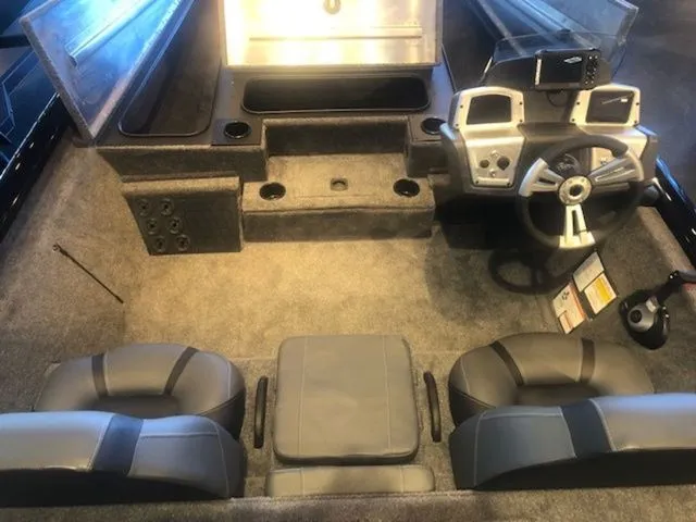 Slide: The Image of Tracker Pro Team 195 TXW 2026 - 41