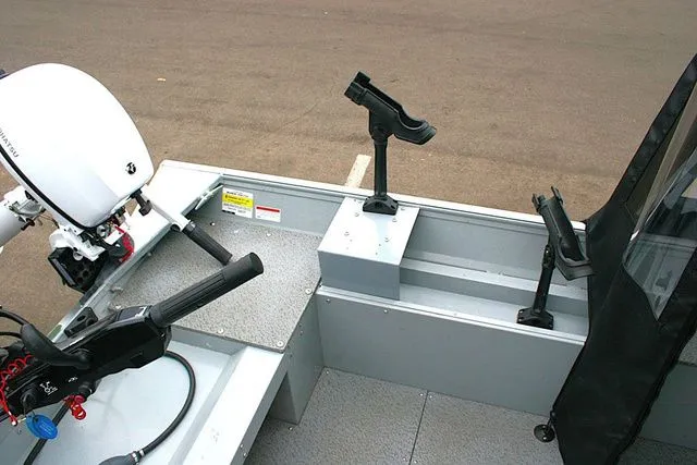 Slide: The Image of Klamath Boats 15 Advantage 2021 - 7